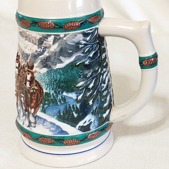 BEER STEIN 1993 Budweiser Holiday Stein -- "Special Delivery" - Picture 4 of 7